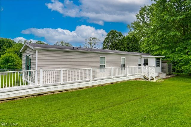 12710 Lisbon Street SE, Paris, OH 44669