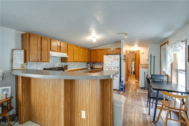 12710 Lisbon Street SE, Paris, OH 44669