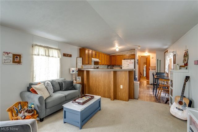 12710 Lisbon Street SE, Paris, OH 44669