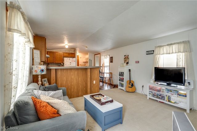 12710 Lisbon Street SE, Paris, OH 44669