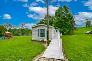 12710 Lisbon Street SE, Paris, OH 44669