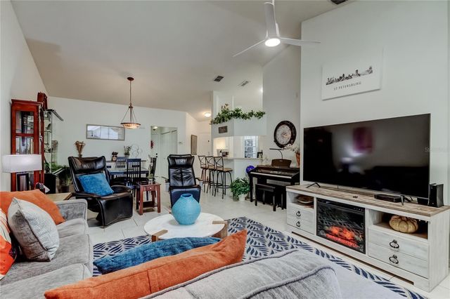 39650 US HIGHWAY 19 N 1112, Tarpon Springs, FL 34689