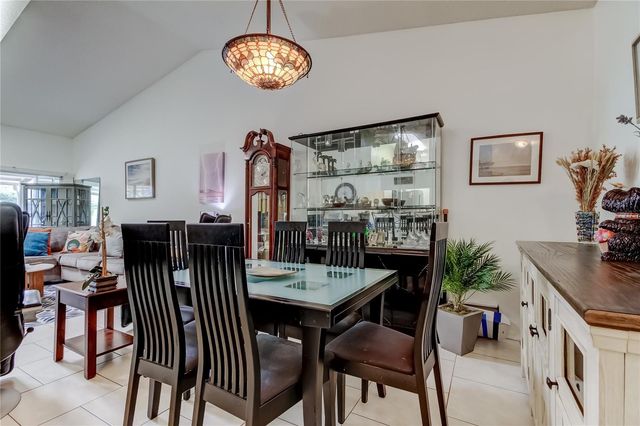 39650 US HIGHWAY 19 N 1112, Tarpon Springs, FL 34689