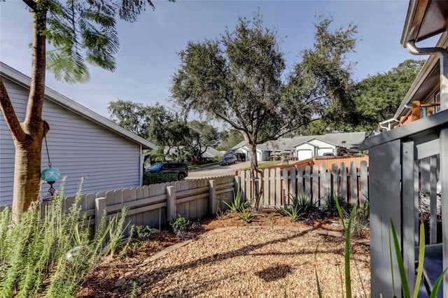 39650 US HIGHWAY 19 N 1112, Tarpon Springs, FL 34689