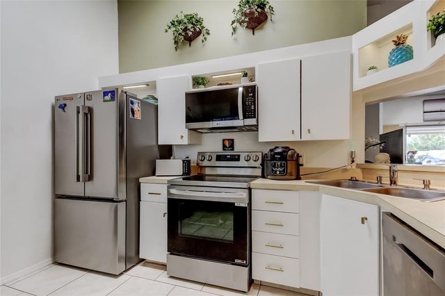 39650 US HIGHWAY 19 N 1112, Tarpon Springs, FL 34689