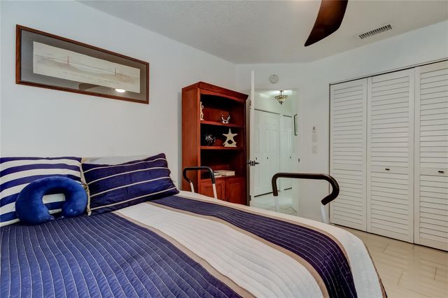 39650 US HIGHWAY 19 N 1112, Tarpon Springs, FL 34689