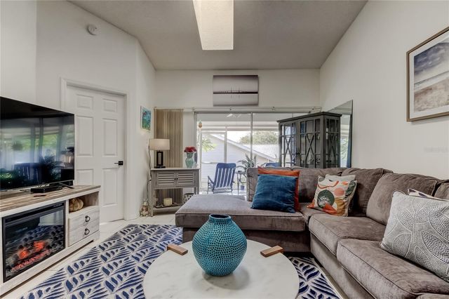 39650 US HIGHWAY 19 N 1112, Tarpon Springs, FL 34689