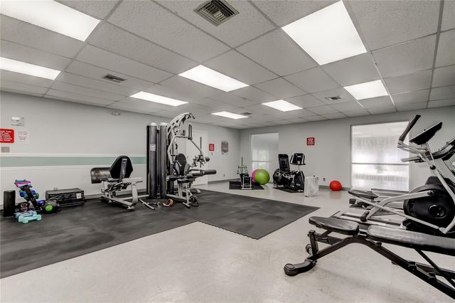 39650 US HIGHWAY 19 N 1112, Tarpon Springs, FL 34689