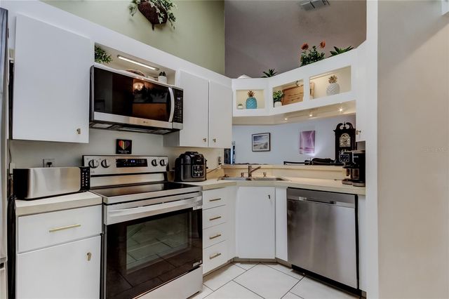 39650 US HIGHWAY 19 N 1112, Tarpon Springs, FL 34689