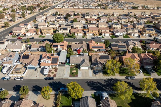 3425 Summer Breeze Avenue, Rosamond, CA 93560