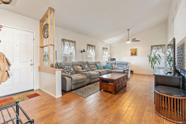 3425 Summer Breeze Avenue, Rosamond, CA 93560