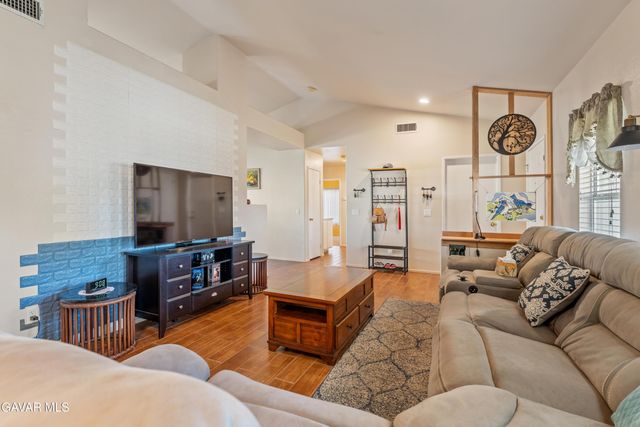 3425 Summer Breeze Avenue, Rosamond, CA 93560