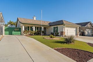 3425 Summer Breeze Avenue, Rosamond, CA 93560