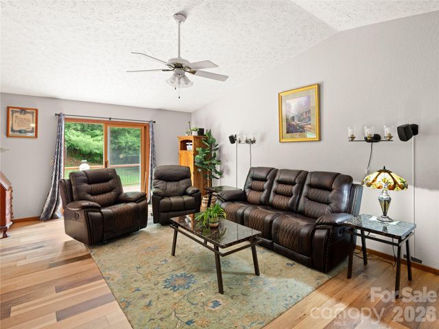 5 Harrison Hill Road, Swannanoa, NC 28778