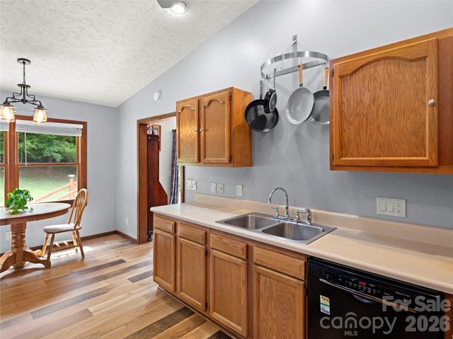 5 Harrison Hill Road, Swannanoa, NC 28778