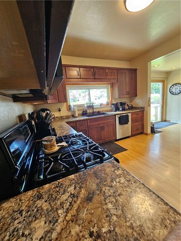 1113 Cleveland Ave, Brackenridge, PA 15014