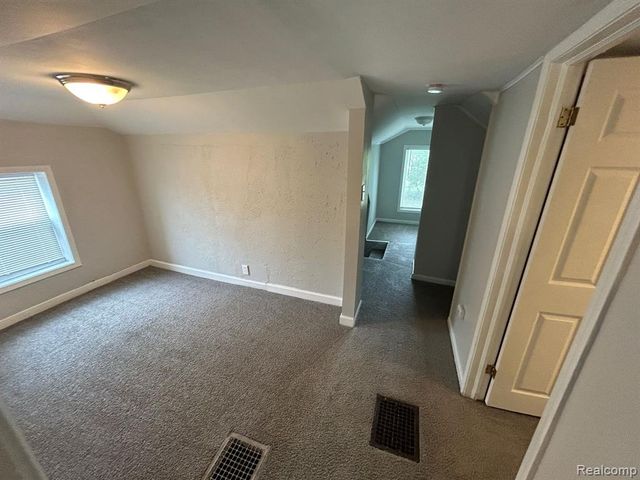 7576 Studebaker Avenue, Warren, MI 48091