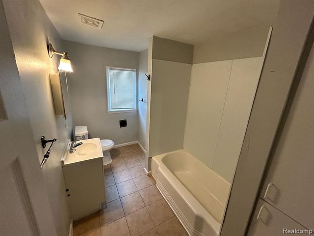 7576 Studebaker Avenue, Warren, MI 48091