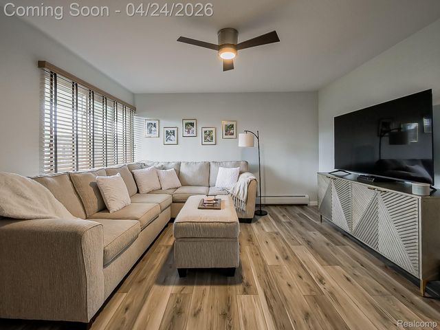 3433 Hillside Drive, Royal Oak, MI 48073