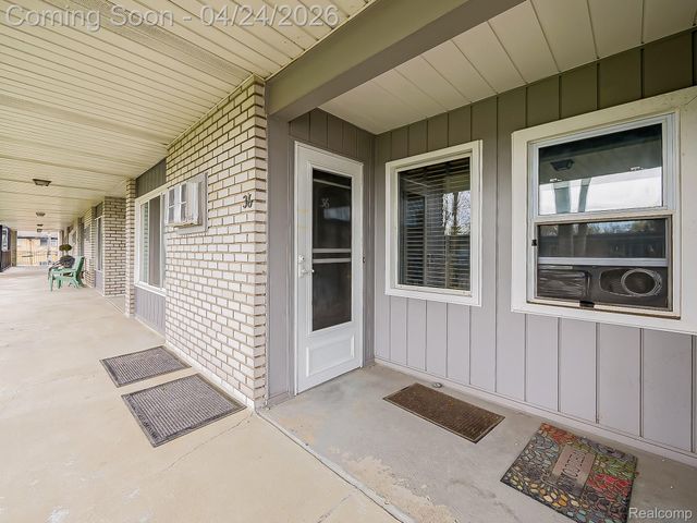 3433 Hillside Drive, Royal Oak, MI 48073