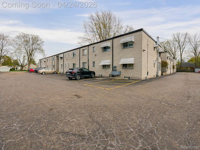 3433 Hillside Drive, Royal Oak, MI 48073