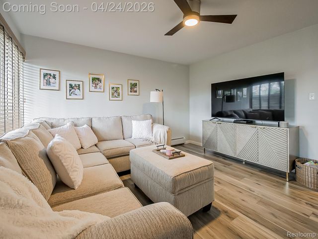 3433 Hillside Drive, Royal Oak, MI 48073