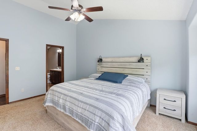 2615 N Woodridge Ct, Wichita, KS 67226