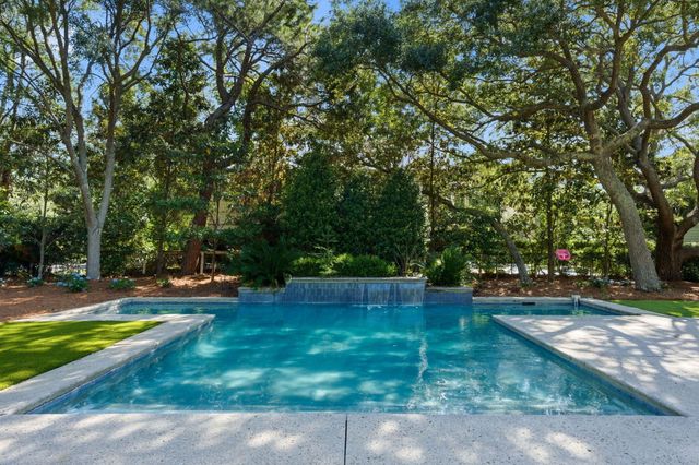 2824 Middle Street, Sullivans Island, SC 29482
