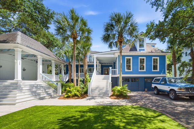 2824 Middle Street, Sullivans Island, SC 29482