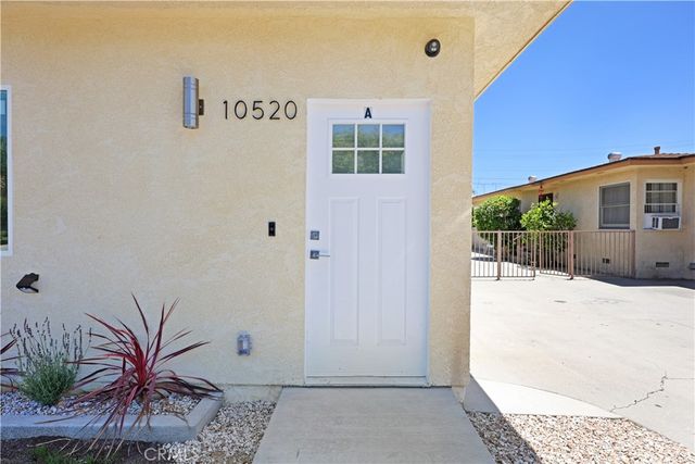 10520 Myrtle Street A, Downey, CA 90241