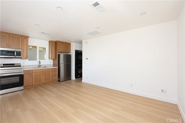 10520 Myrtle Street A, Downey, CA 90241