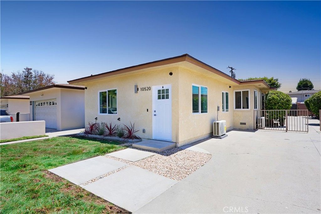 10520 Myrtle Street A, Downey, CA 90241