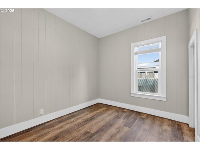 2645 9TH St, Baker City, OR 97814