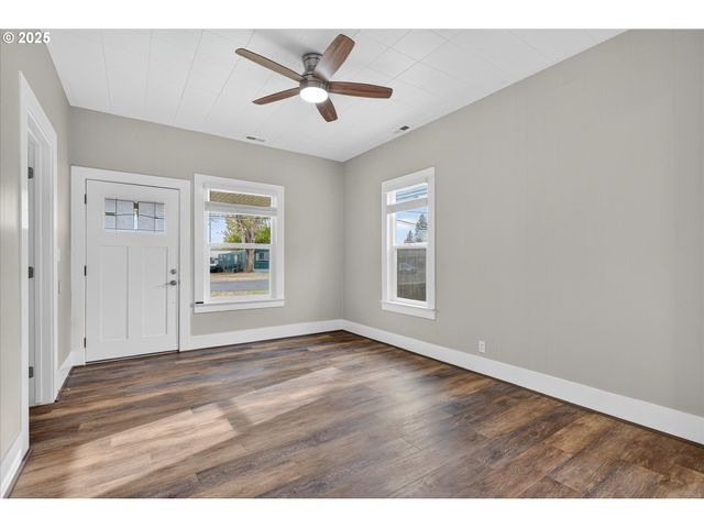 2645 9TH St, Baker City, OR 97814