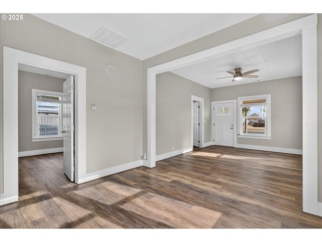 2645 9TH St, Baker City, OR 97814