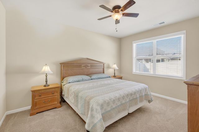 4056 Cannonsgate Ln, Murfreesboro, TN 37128