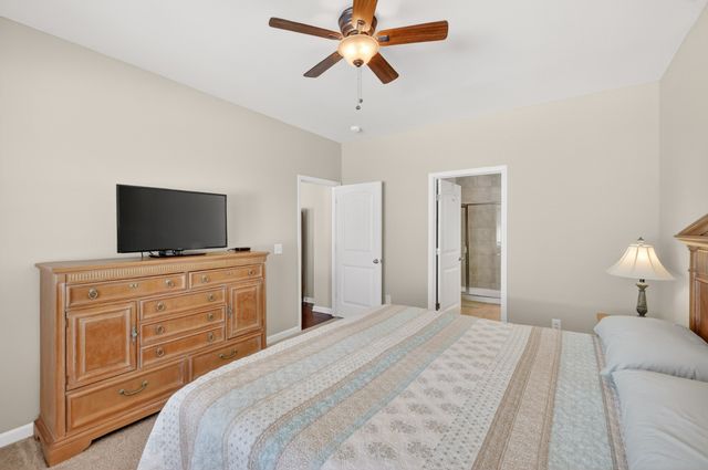 4056 Cannonsgate Ln, Murfreesboro, TN 37128