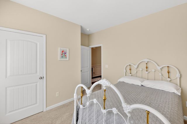 4056 Cannonsgate Ln, Murfreesboro, TN 37128