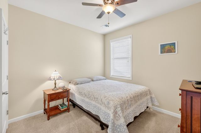 4056 Cannonsgate Ln, Murfreesboro, TN 37128