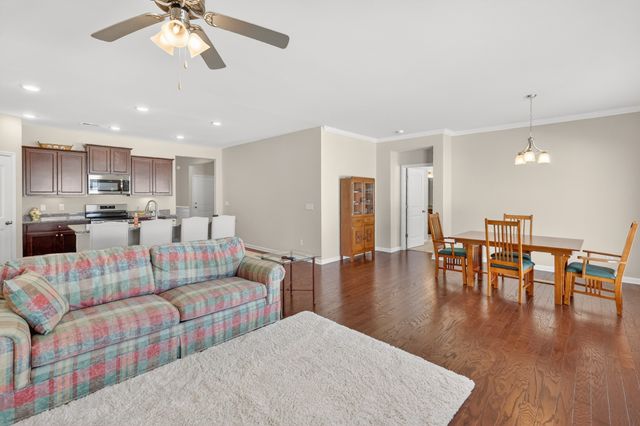 4056 Cannonsgate Ln, Murfreesboro, TN 37128