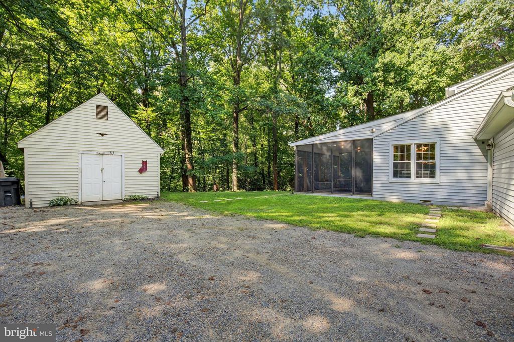 10335 LORRAINE RD, Newburg, MD 20664