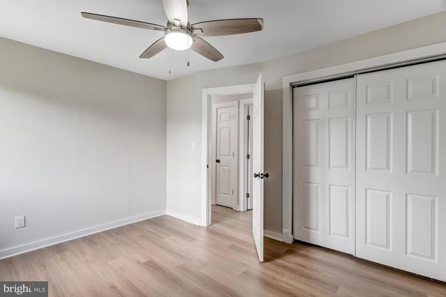 56 GEORGETOWN BLVD, Barnegat, NJ 08005