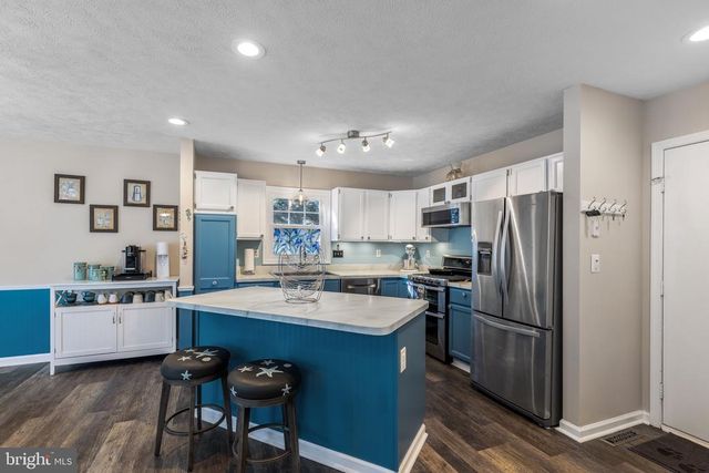 201 WASHINGTON ST, Locust Grove, VA 22508