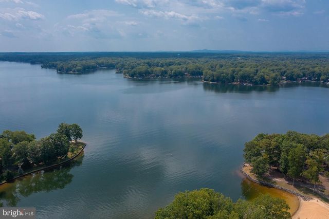 201 WASHINGTON ST, Locust Grove, VA 22508