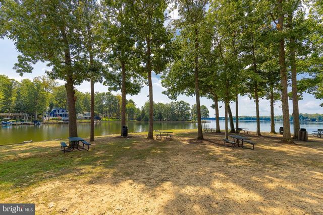 201 WASHINGTON ST, Locust Grove, VA 22508