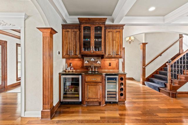 2425 S Superior STREET, Milwaukee, WI 53207