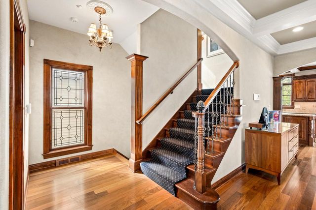 2425 S Superior STREET, Milwaukee, WI 53207