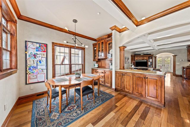 2425 S Superior STREET, Milwaukee, WI 53207