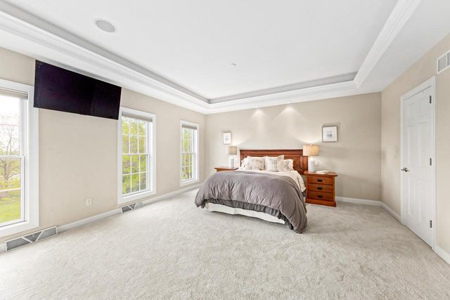 2425 S Superior STREET, Milwaukee, WI 53207