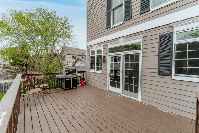 2425 S Superior STREET, Milwaukee, WI 53207